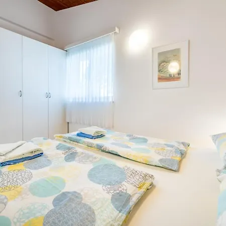 Alan Apartman *